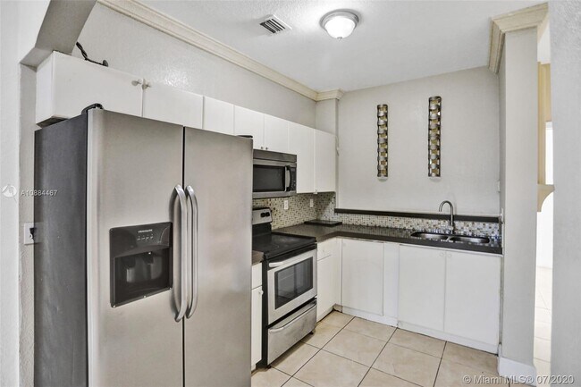 Foto del edificio - 7070 NW 177th St