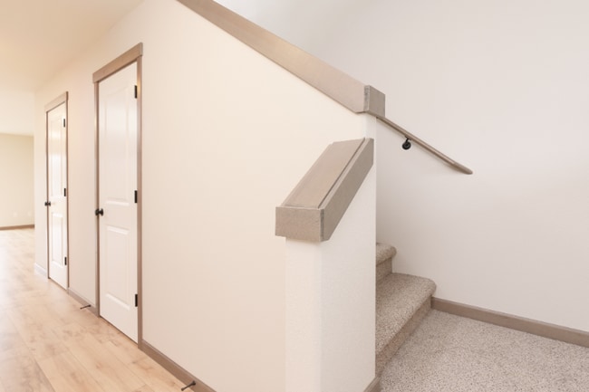 Building Photo - 1318 Lamont Ln