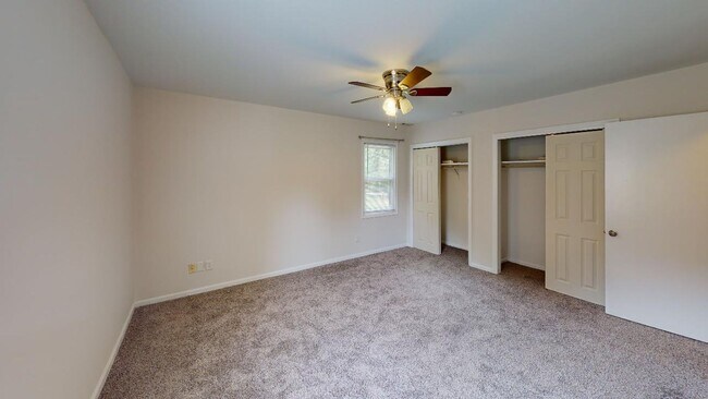 Foto del edificio - Updated 3 bed 2 bath in the tree lined Bir...
