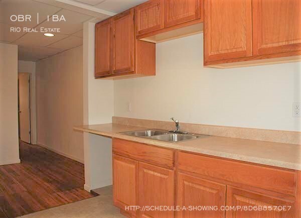 Building Photo - 827 Santa Fe Dr