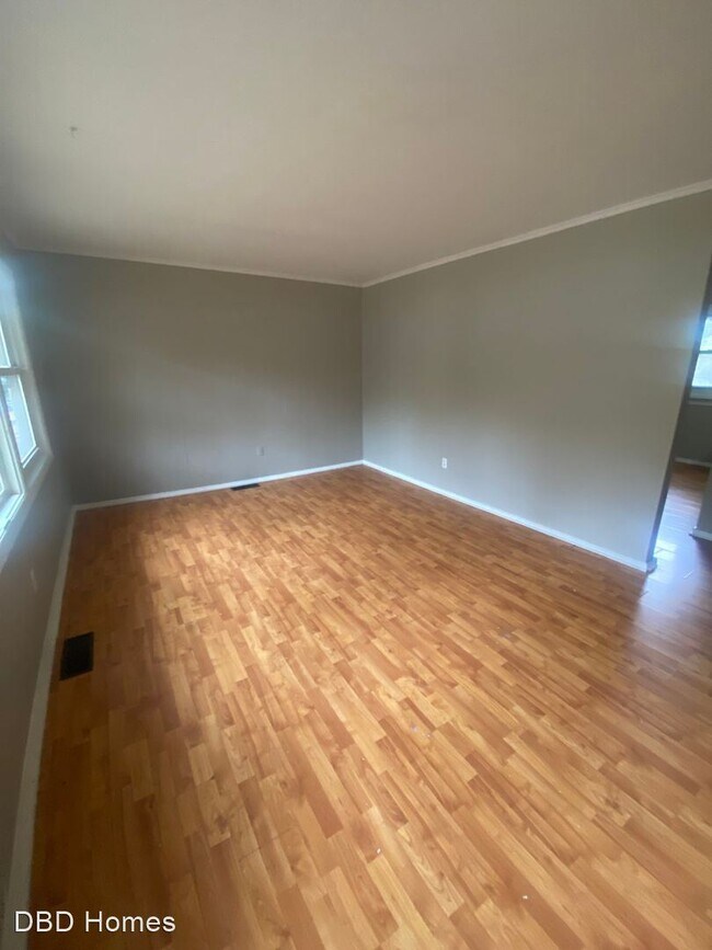 Foto del edificio - 3 br, 1 bath House - 2431 Ormsby St