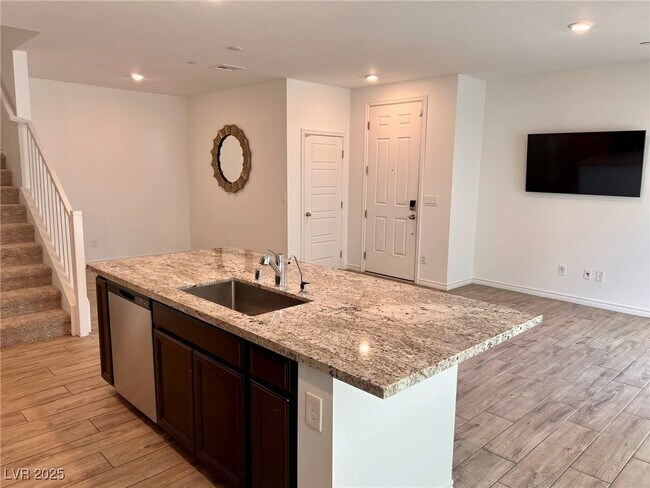 Foto del edificio - 7346 N Decatur Blvd