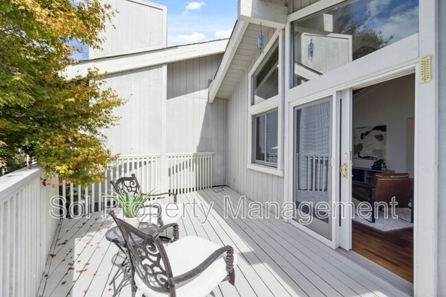 Building Photo - 144 Provincetown Ct