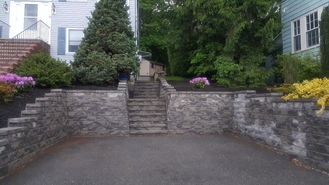 Building Photo - 92 Fellsmere Rd