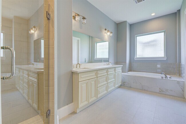 Foto del edificio - 4605 Nett St