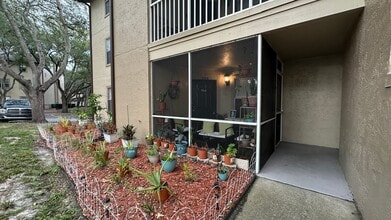 Building Photo - 974 Leeward Pl