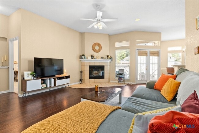 Foto del edificio - 804 Woodhollow Dr