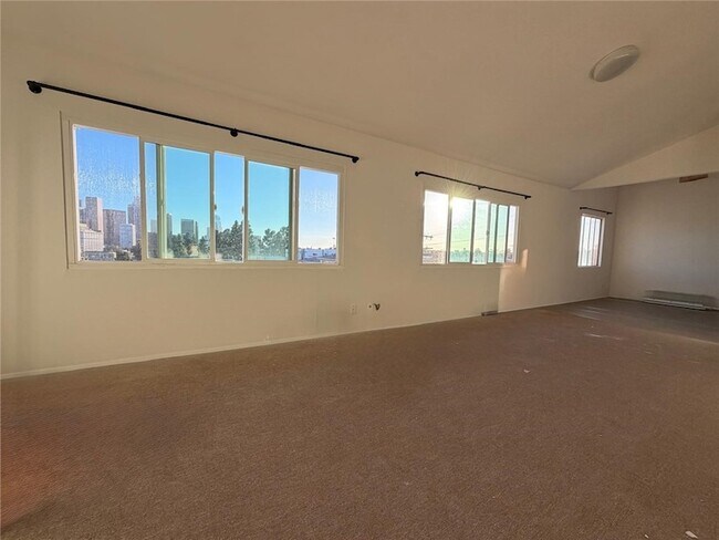 Foto del edificio - 911 N Beaudry Ave