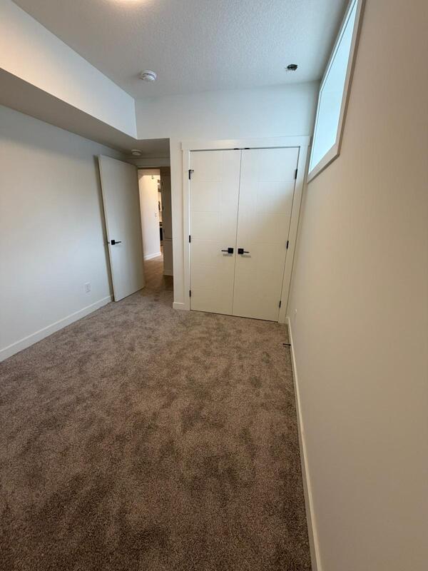 Photo du bâtiment - 14019-14104 104 Ave NW