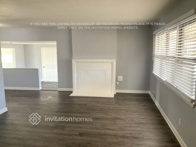 Foto del edificio - 2643 Etiwanda Ave