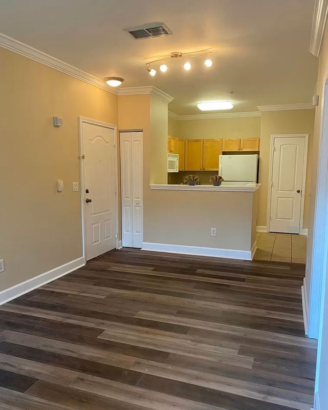 Building Photo - 6441 Borasco Dr