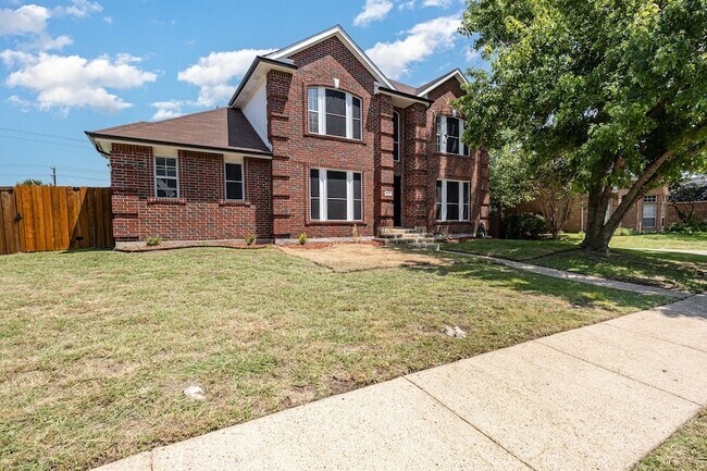 Foto del edificio - 4610 Clay Dr