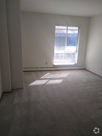 Building Photo - 4000 W Rivers Edge Cir