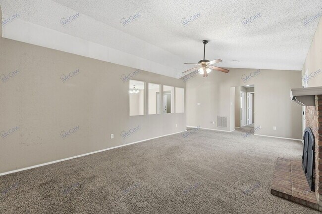 Building Photo - 3917 Springside Dr