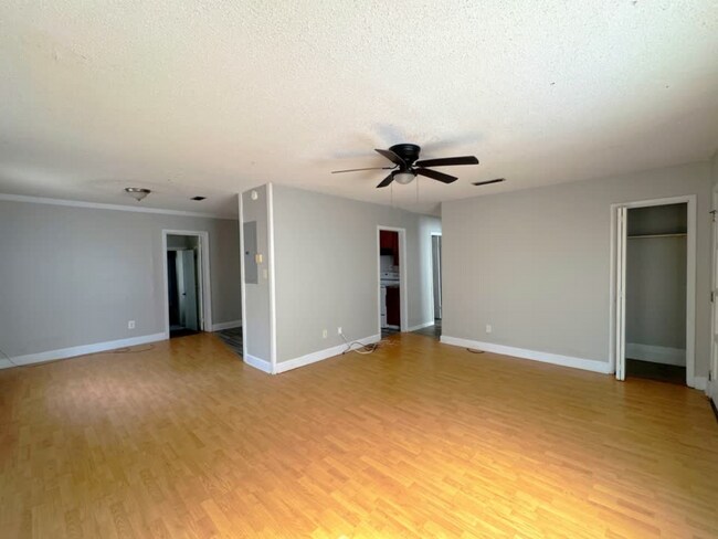 Foto del edificio - 73 Martin Luther King Jr Ave