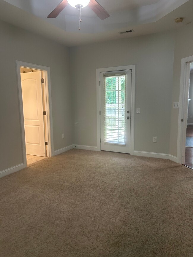 Building Photo - 506 Weatherford Dr