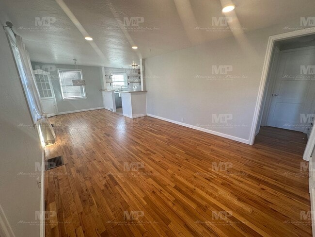 Foto del edificio - 607 S Grant Ave