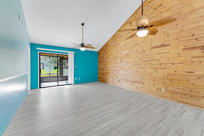 Building Photo - 196 White Fawn Dr