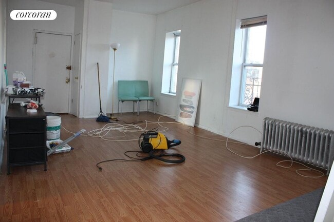 Building Photo - 30-16 38th Ave