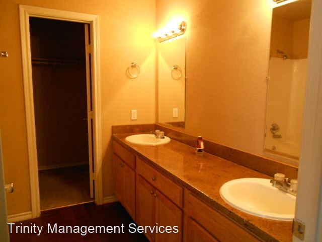 Building Photo - 3 br, 2 bath House - 130 Sunburst Ct.