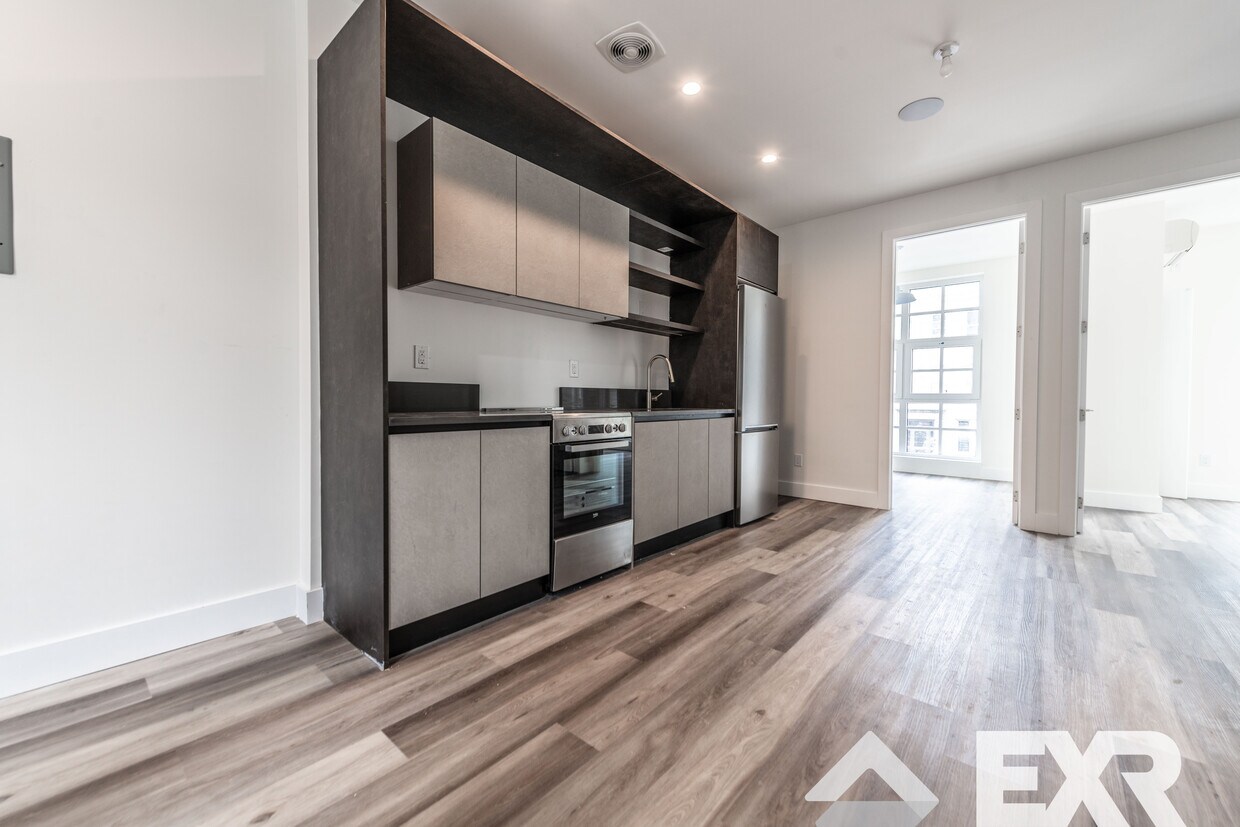 Foto principal - 2337 Bedford Ave