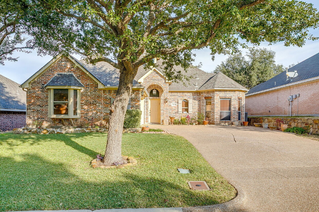 Foto principal - Well Maintained Home in SW Fort Worth!