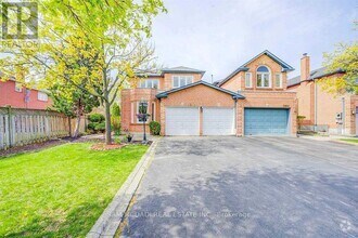 Building Photo - 5056 MOULIN ROUGE BSMT Crescent