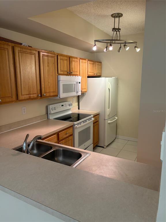 Building Photo - 5701 Bentgrass Dr