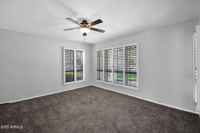Building Photo - 4624 E Winston Dr