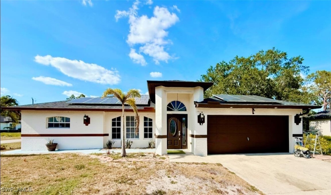 Foto principal - 5330 Belrose St