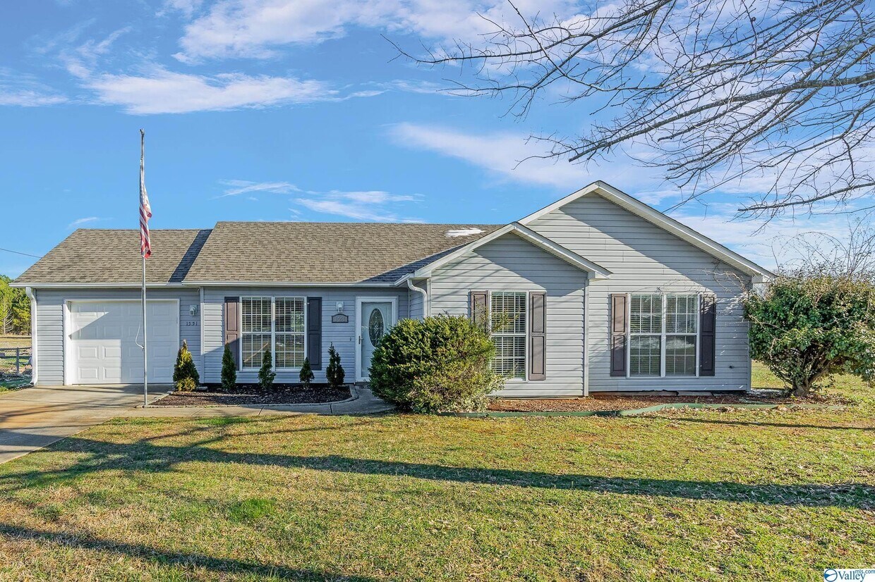 1551 Ready Section Rd, Hazel Green, AL 35750 House for Rent in Hazel