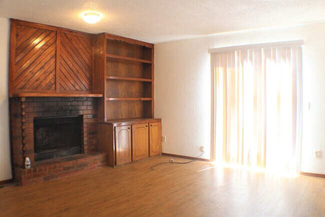 Foto del edificio - ASK ABOUT OUR MOVE-IN SPECIAL!!!