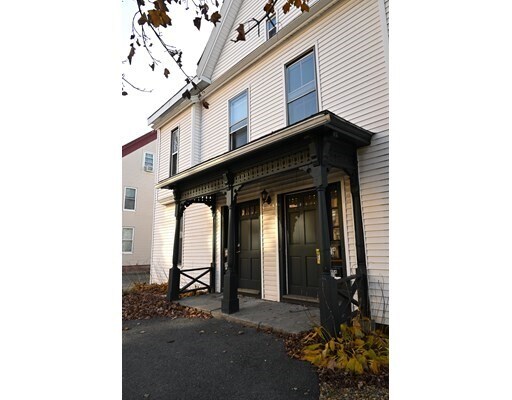 Building Photo - 452 Main St