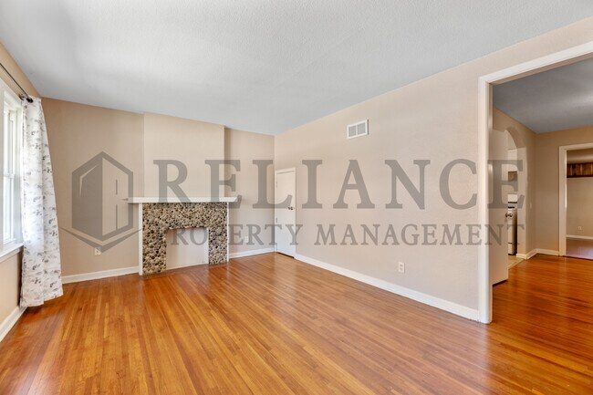 Foto del edificio - 536 S Glendale St