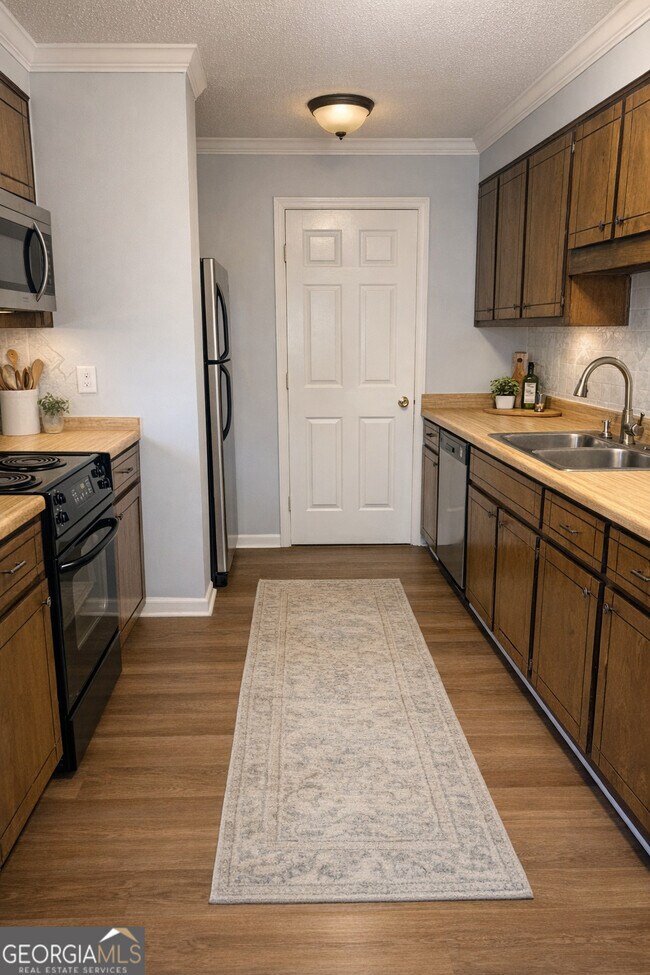 Building Photo - 137 Tamara Ct