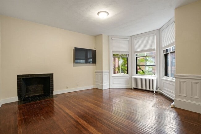 Building Photo - 284 Marlborough St