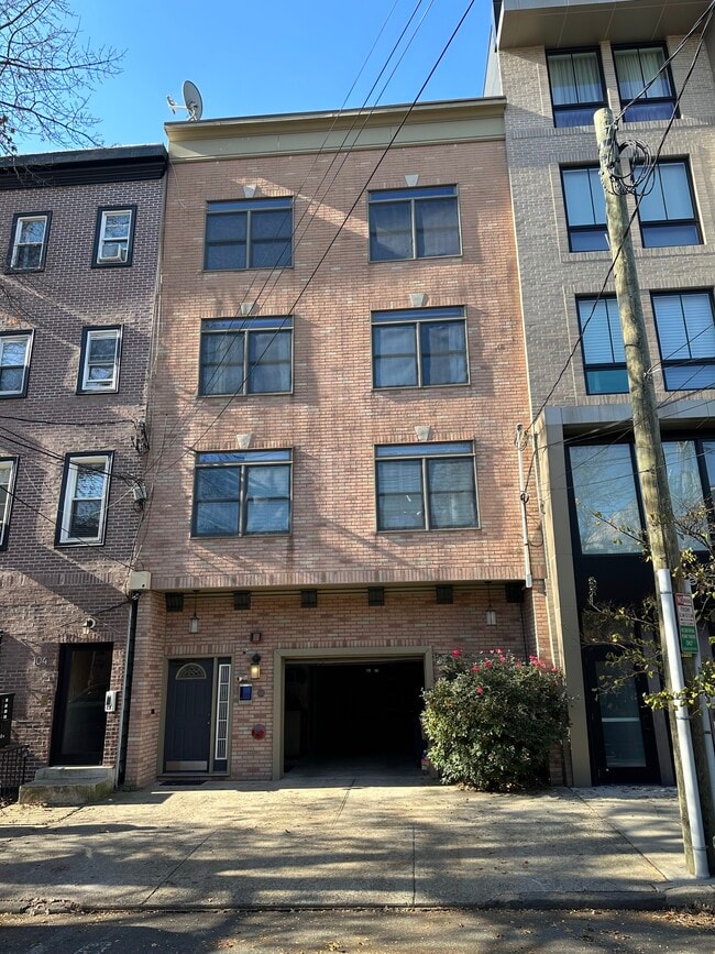 Building Photo - 106 Jefferson St