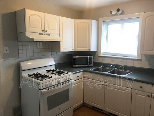 Foto del edificio - 7247 Bruno Ave
