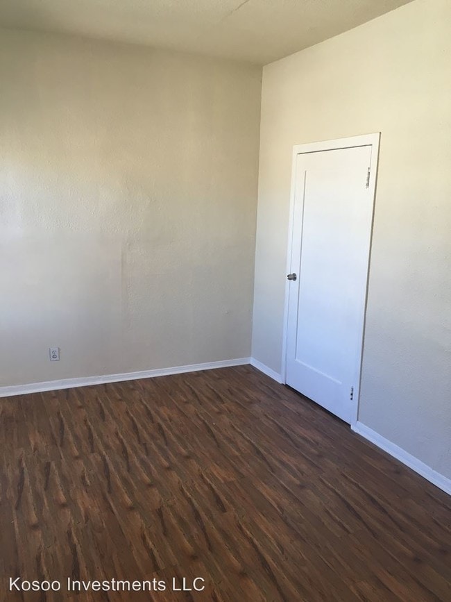 Foto del edificio - 1018 W 57th St