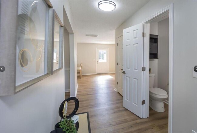 Foto del edificio - 833 Marie Trce