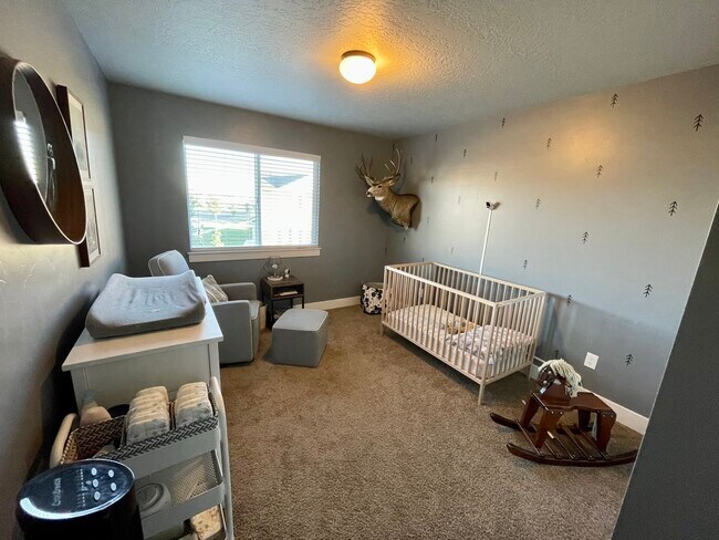 Building Photo - 5568 W Rokeby Ln
