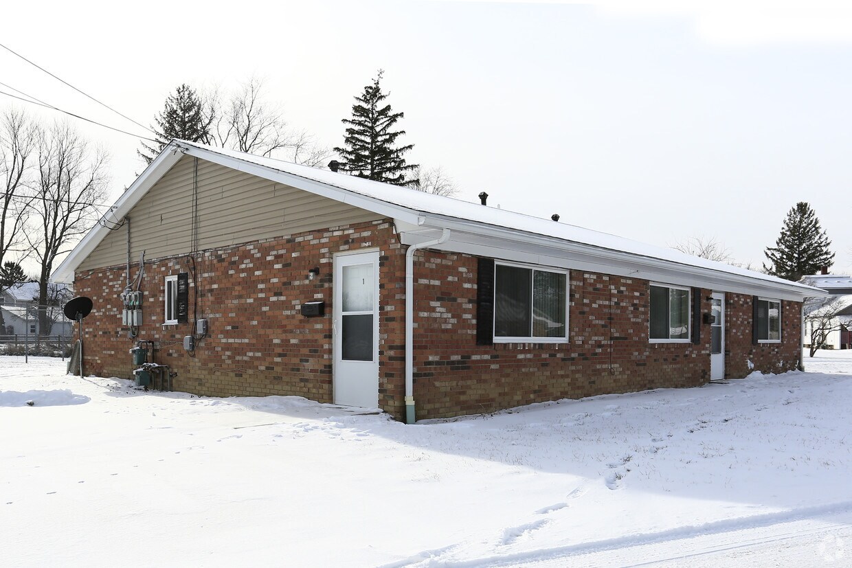 Building Photo - Firelands Manor Apts