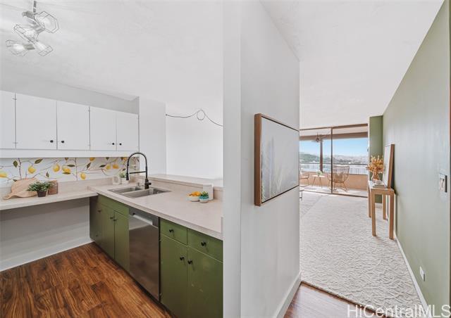 Foto del edificio - 1717 Mott Smith Dr