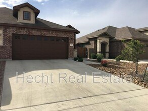 Building Photo - 684 Creekside Cir