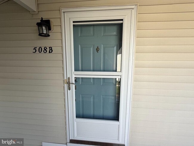 Building Photo - 508B Ginger Dr