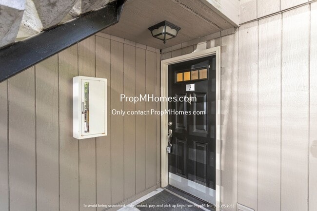 Building Photo - 2680 SW 87th Ave