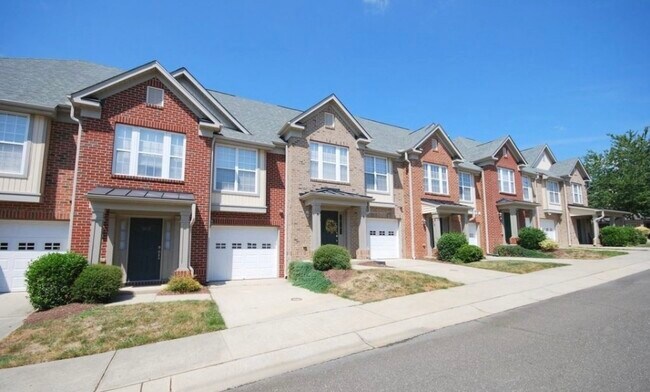 Building Photo - 9810 Blackwell Dr