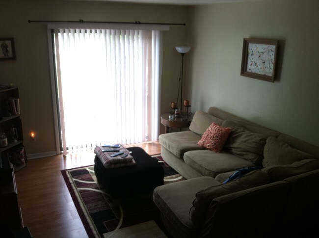Foto del edificio - 7420 Wynne Pl