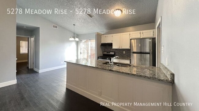 Building Photo - 5278 Meadow Rise St