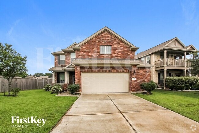 Building Photo - 605 Pine Creek Dr
